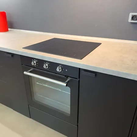 Roch800 - Industrialni Apartmanhotel *