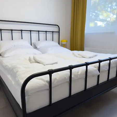 Roch800 - Industrialni Apartmanhotel