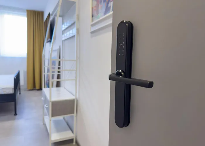 Roch800 - Industrial - Free Parking - Self-checking 3*